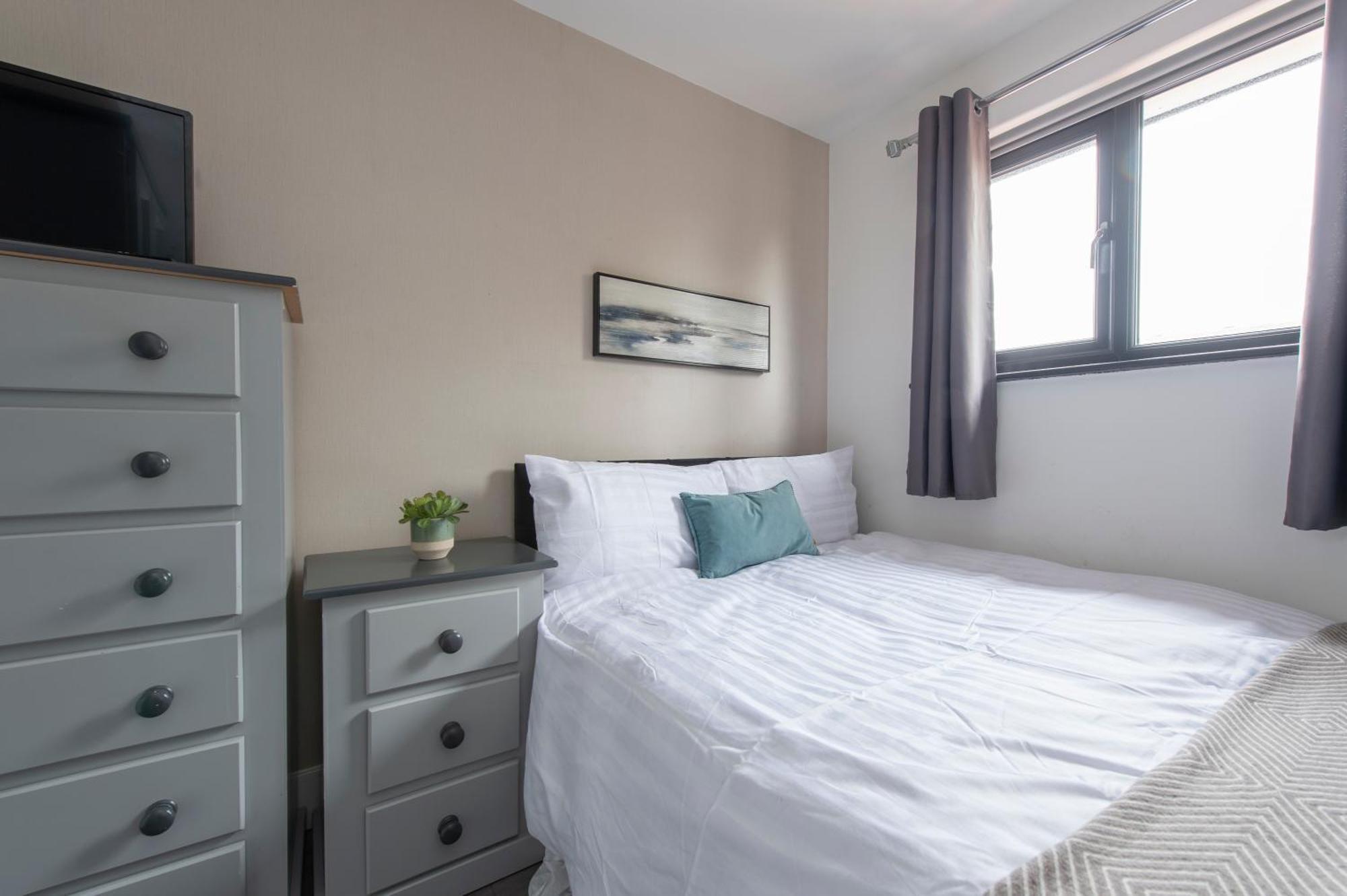 Peckham Large 2 Bath With Parking & Garden Apartment