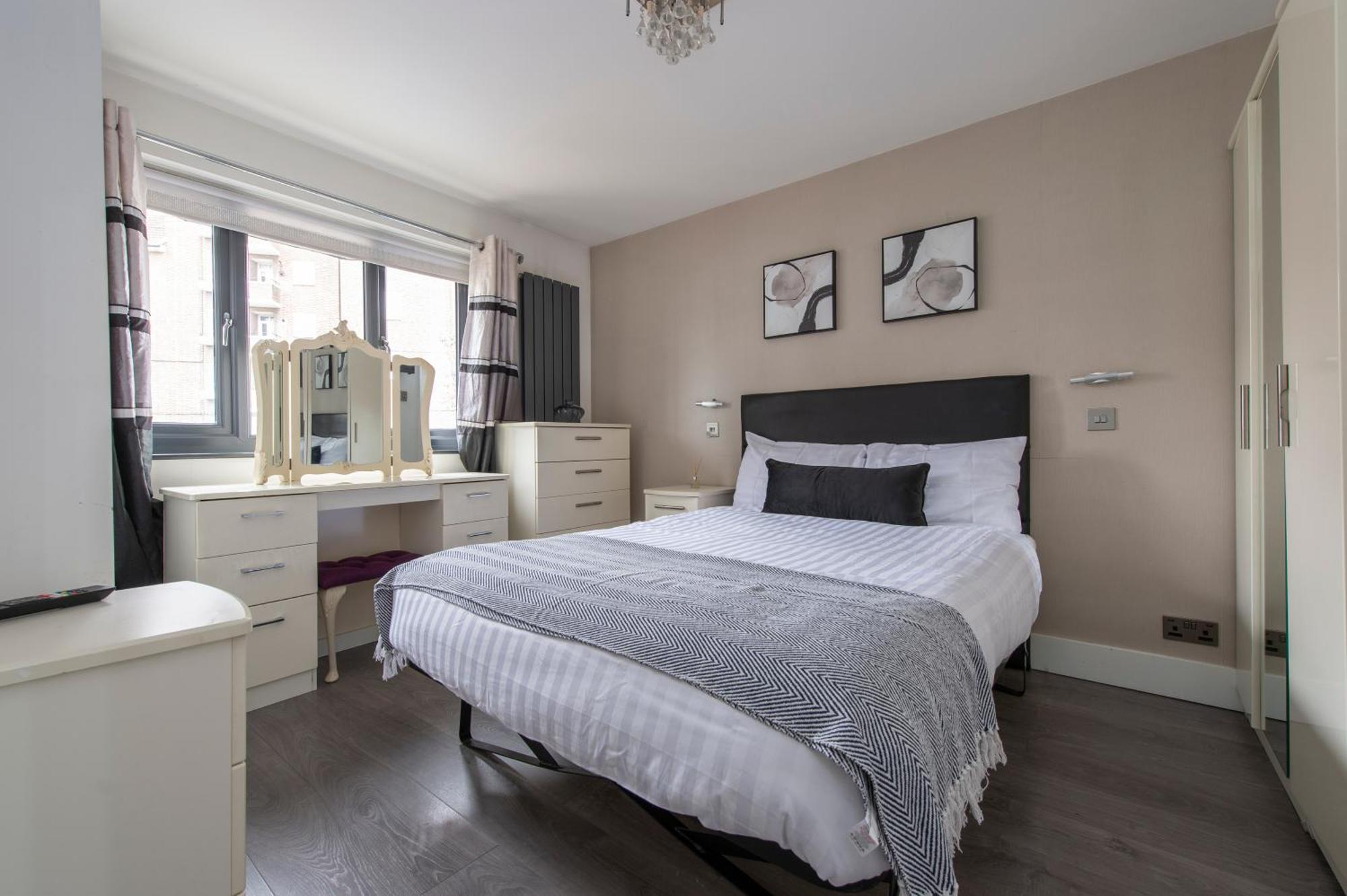 Peckham Large 2 Bath With Parking & Garden London