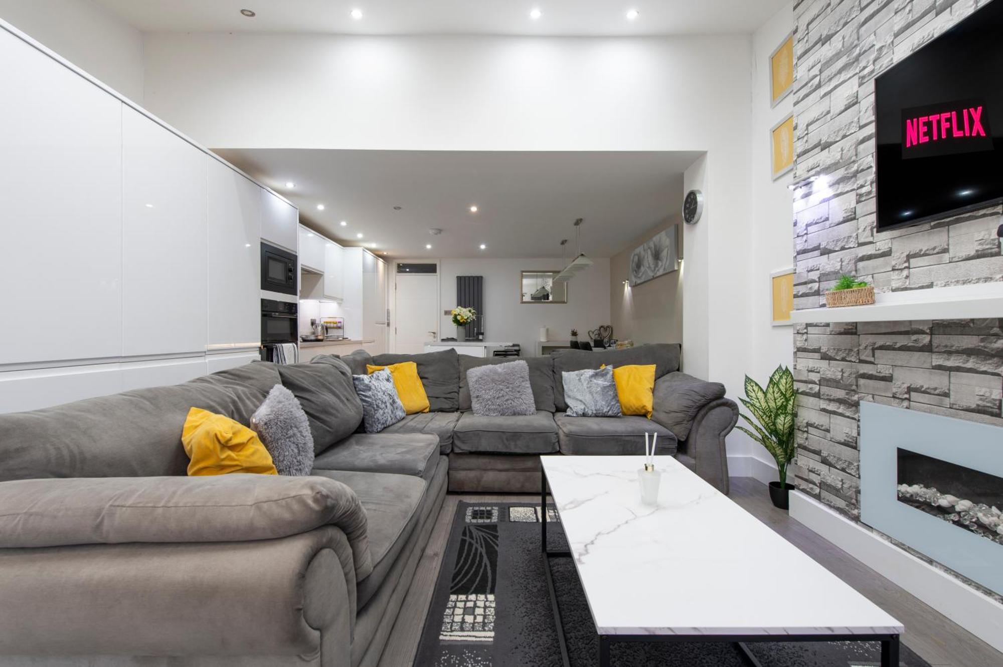 Peckham Large 2 Bath With Parking & Garden London