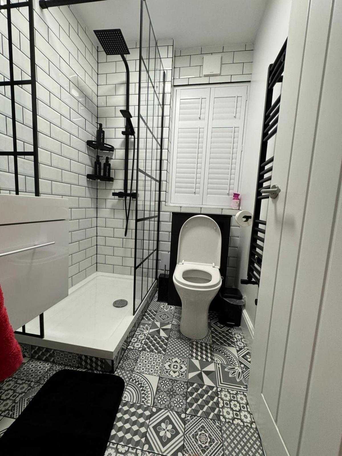 Newly Refurbished ,chic, Attractive 3 Bedroom Flat London