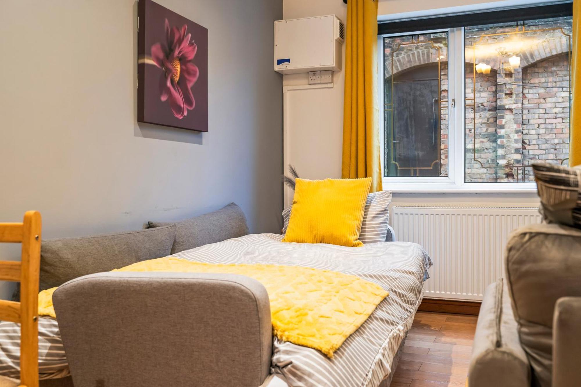 Prime Battersea & Clapham Modern Free Parking *