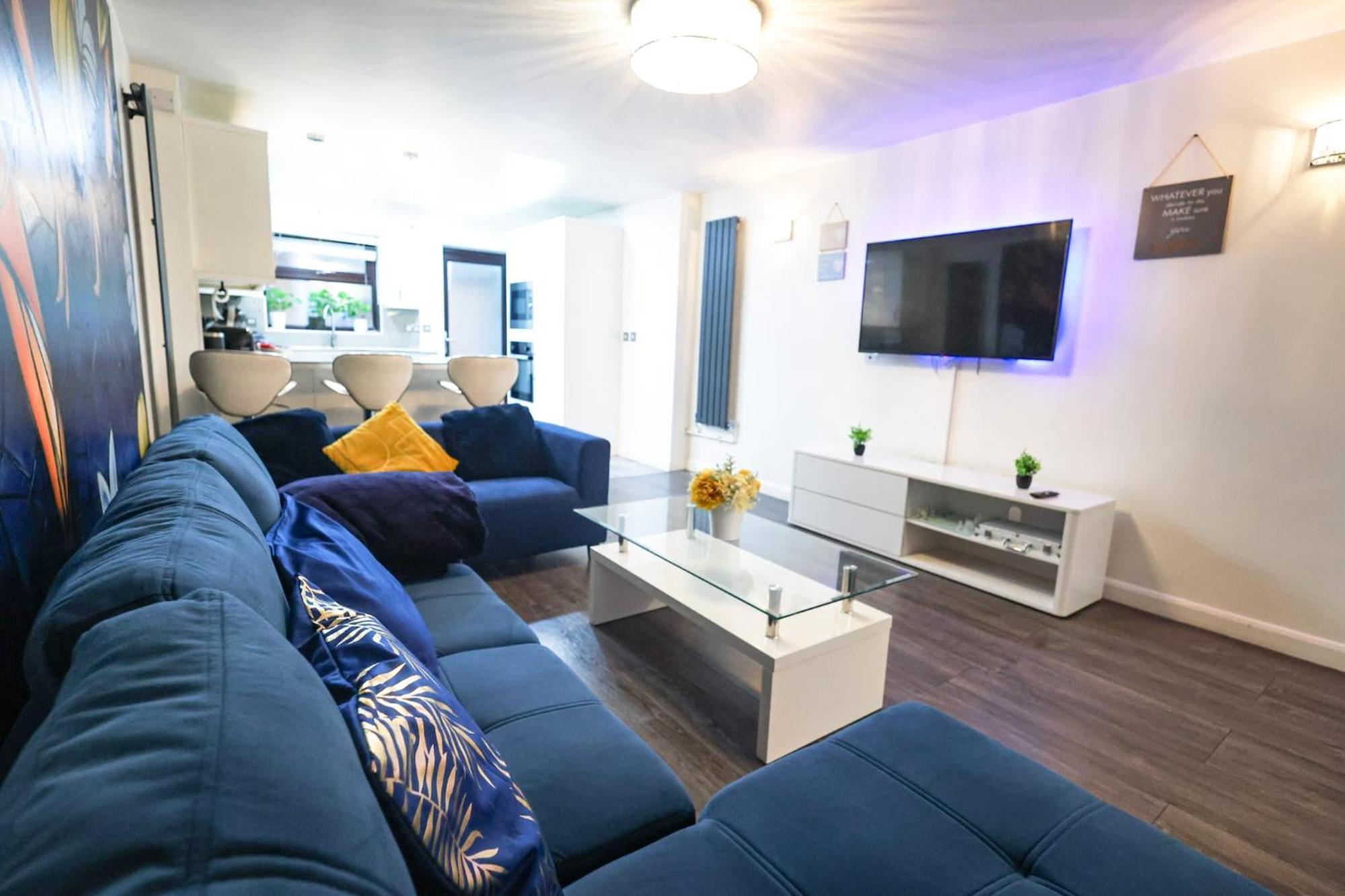 Holiday home The Heart Of Brick Lane, Sleeps 7! London