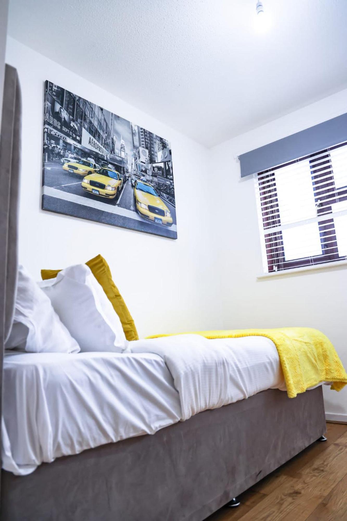 The Heart Of Brick Lane, Sleeps 7! London