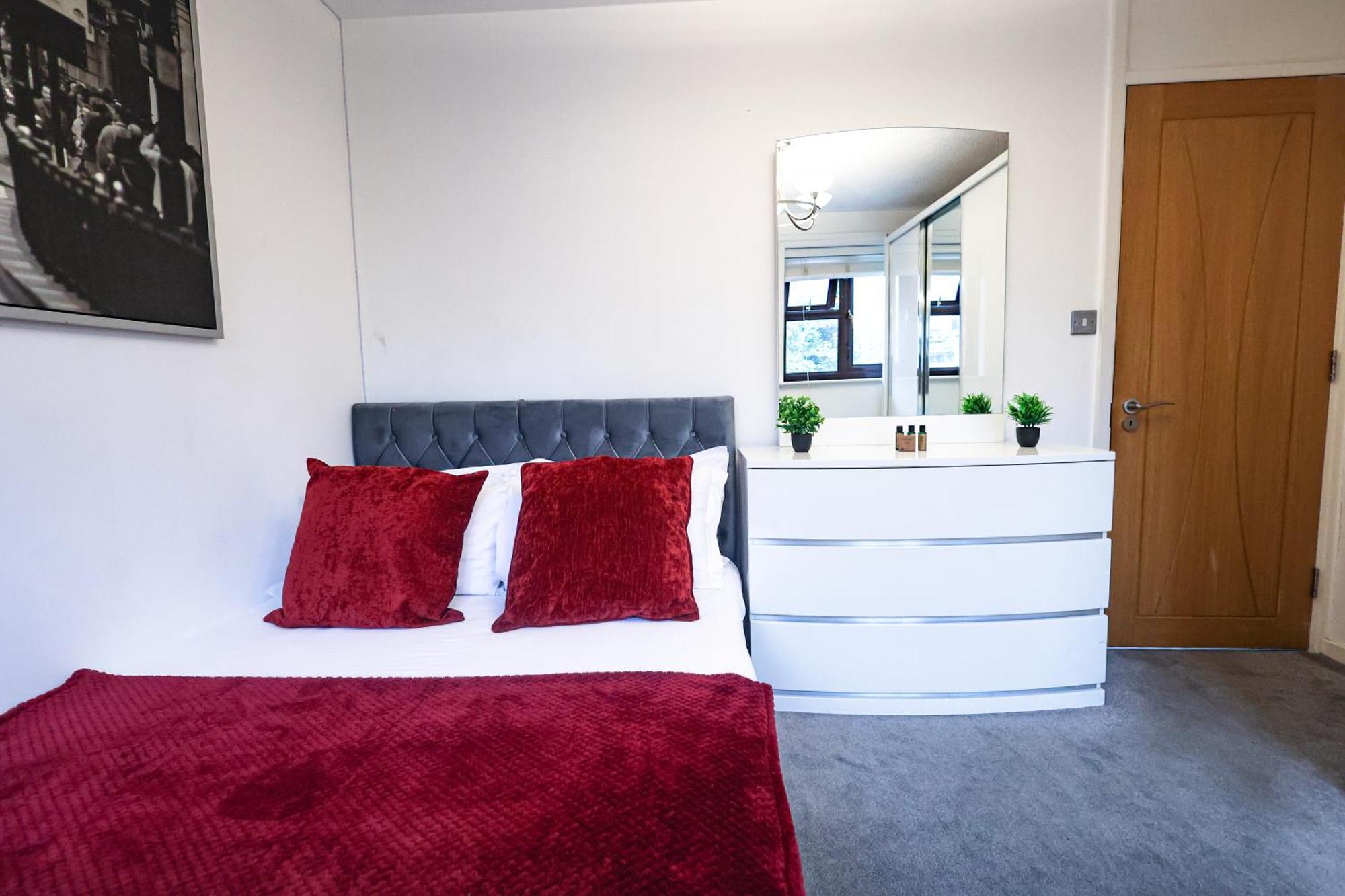 Holiday home The Heart Of Brick Lane, Sleeps 7! London