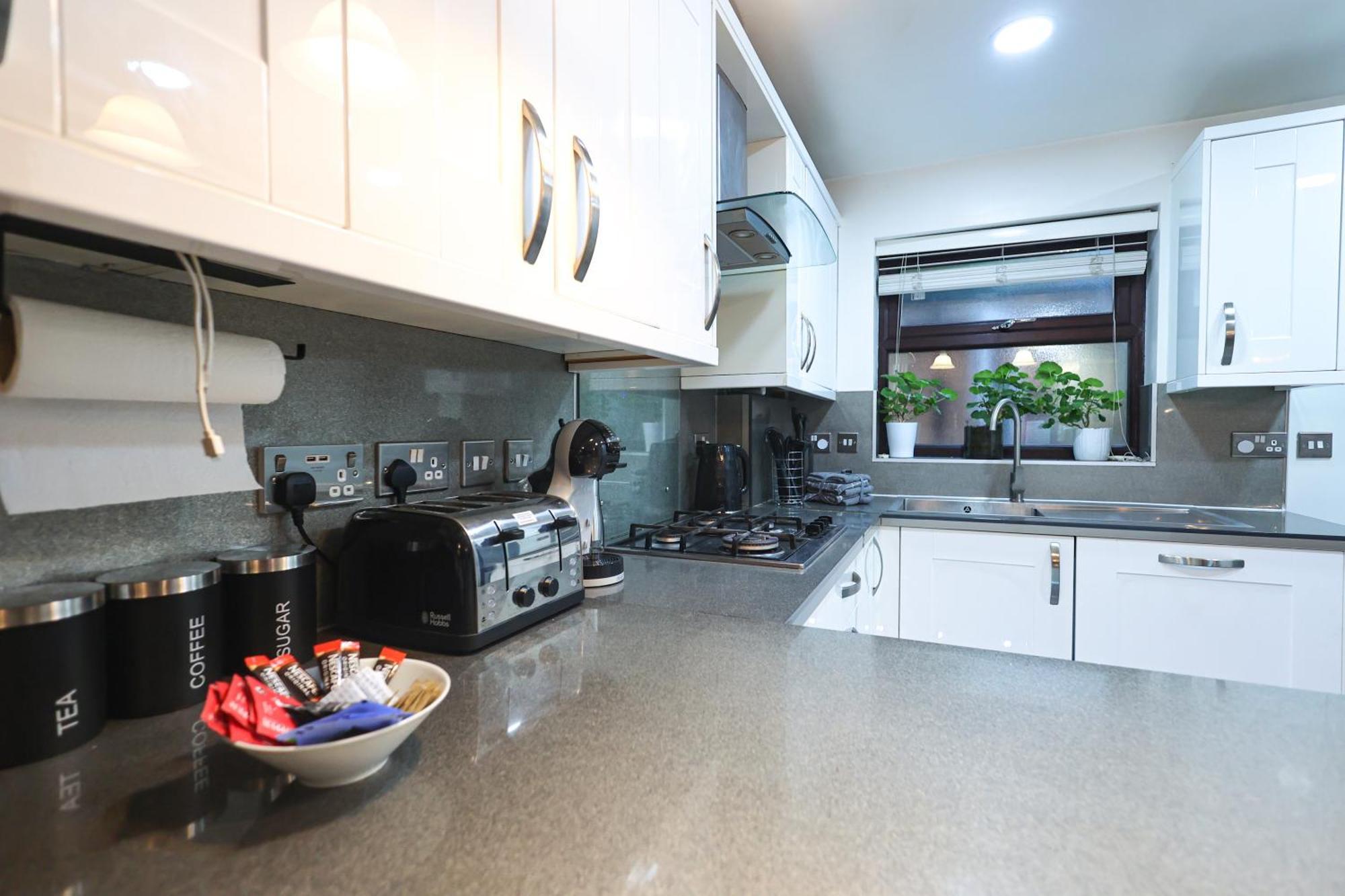 The Heart Of Brick Lane, Sleeps 7! * London