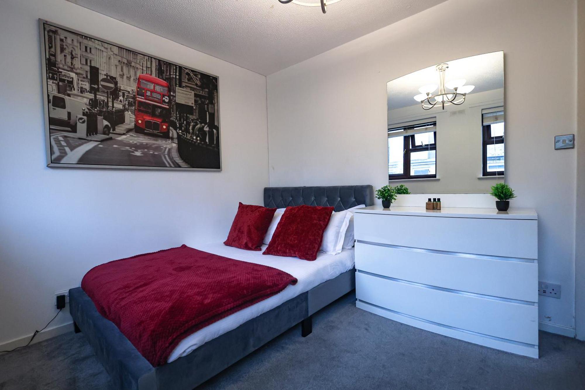 The Heart Of Brick Lane, Sleeps 7! *
