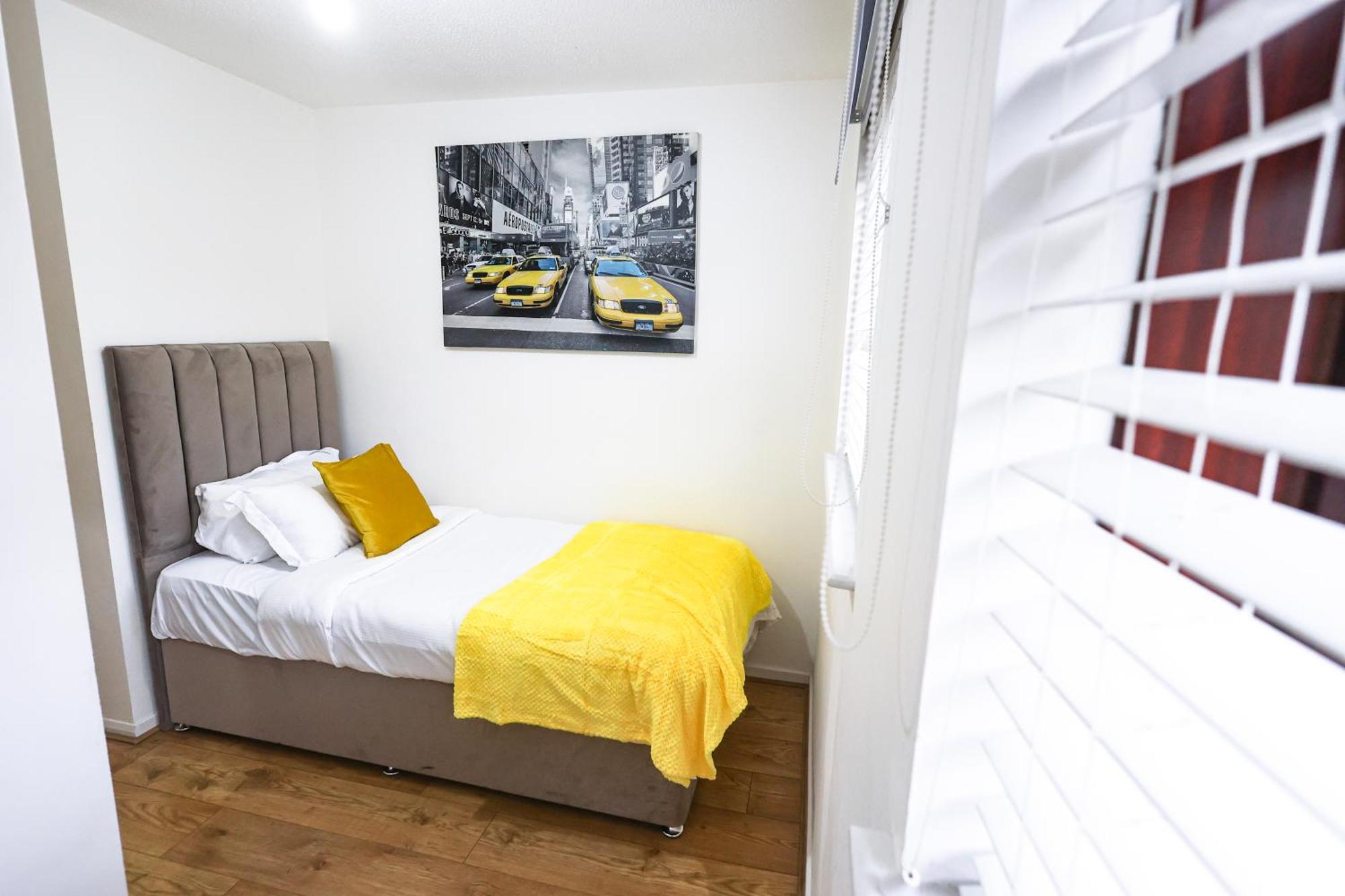 The Heart Of Brick Lane, Sleeps 7! London
