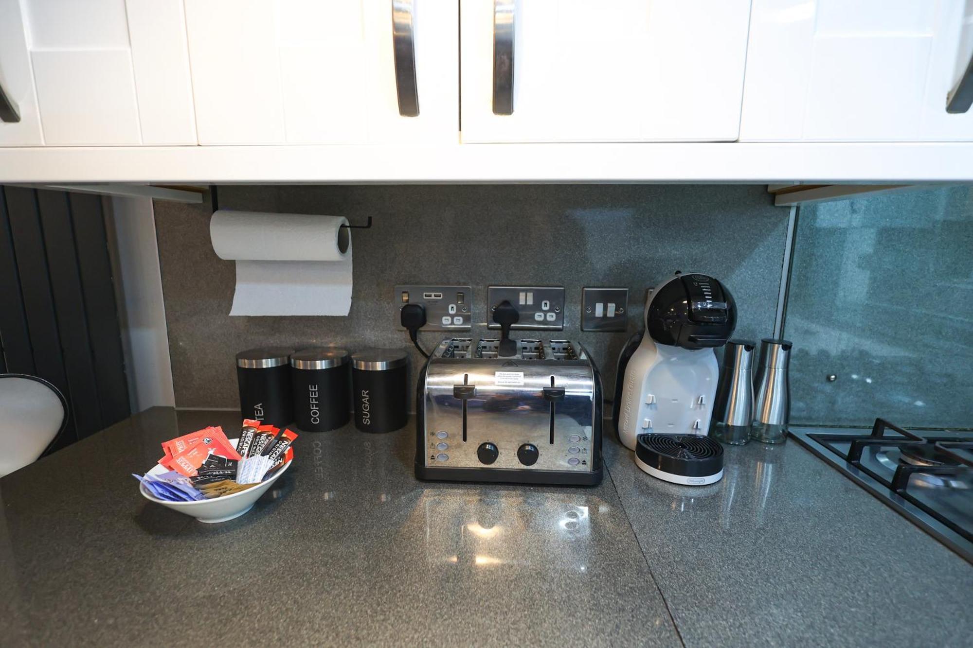The Heart Of Brick Lane, Sleeps 7! London