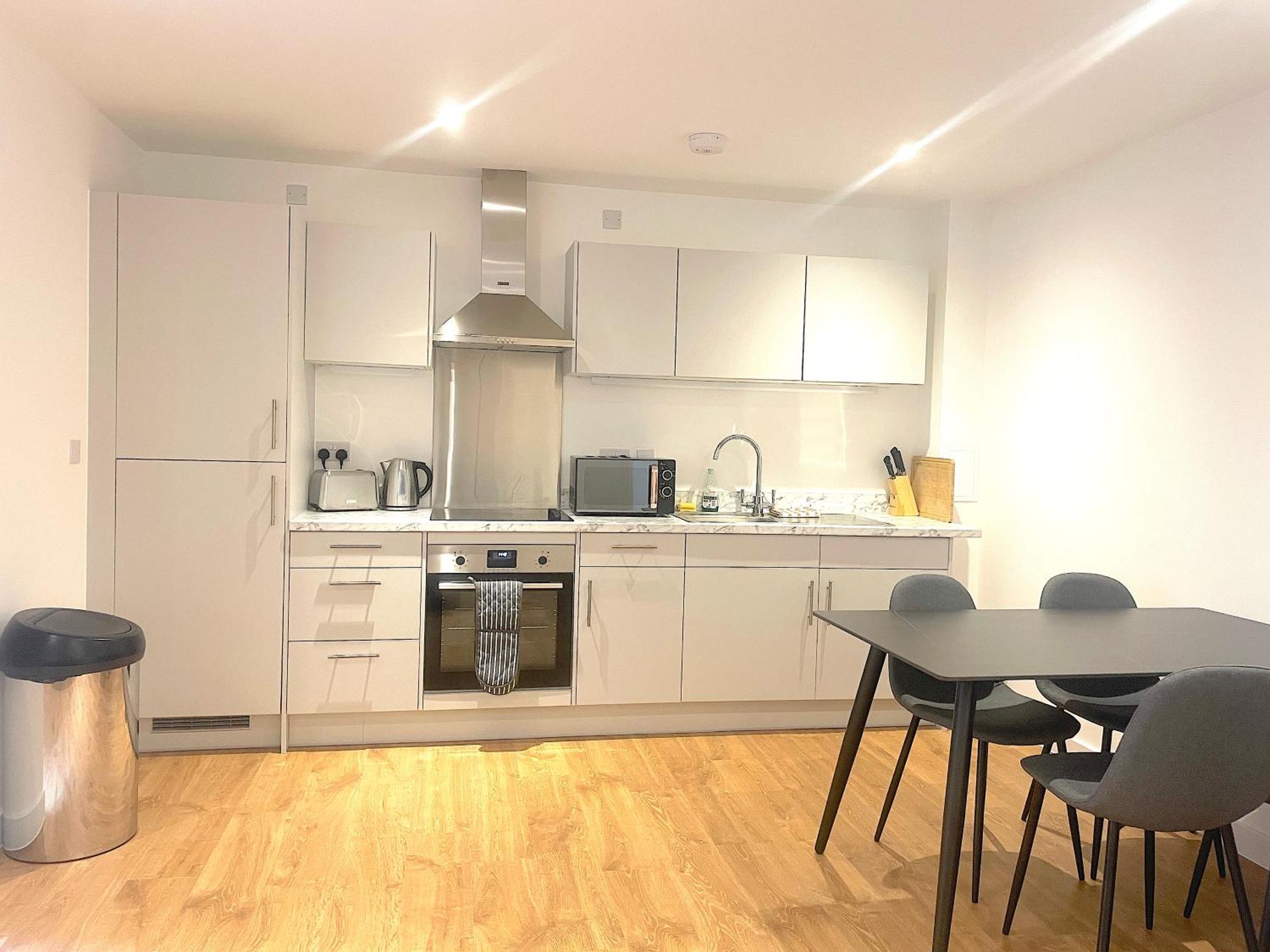 Modern Townhouse Close To 02 Excel 5mins To Tube * London