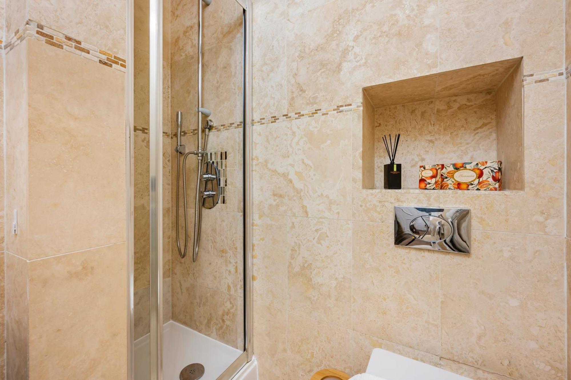 Welcome Leicester Square Apartment