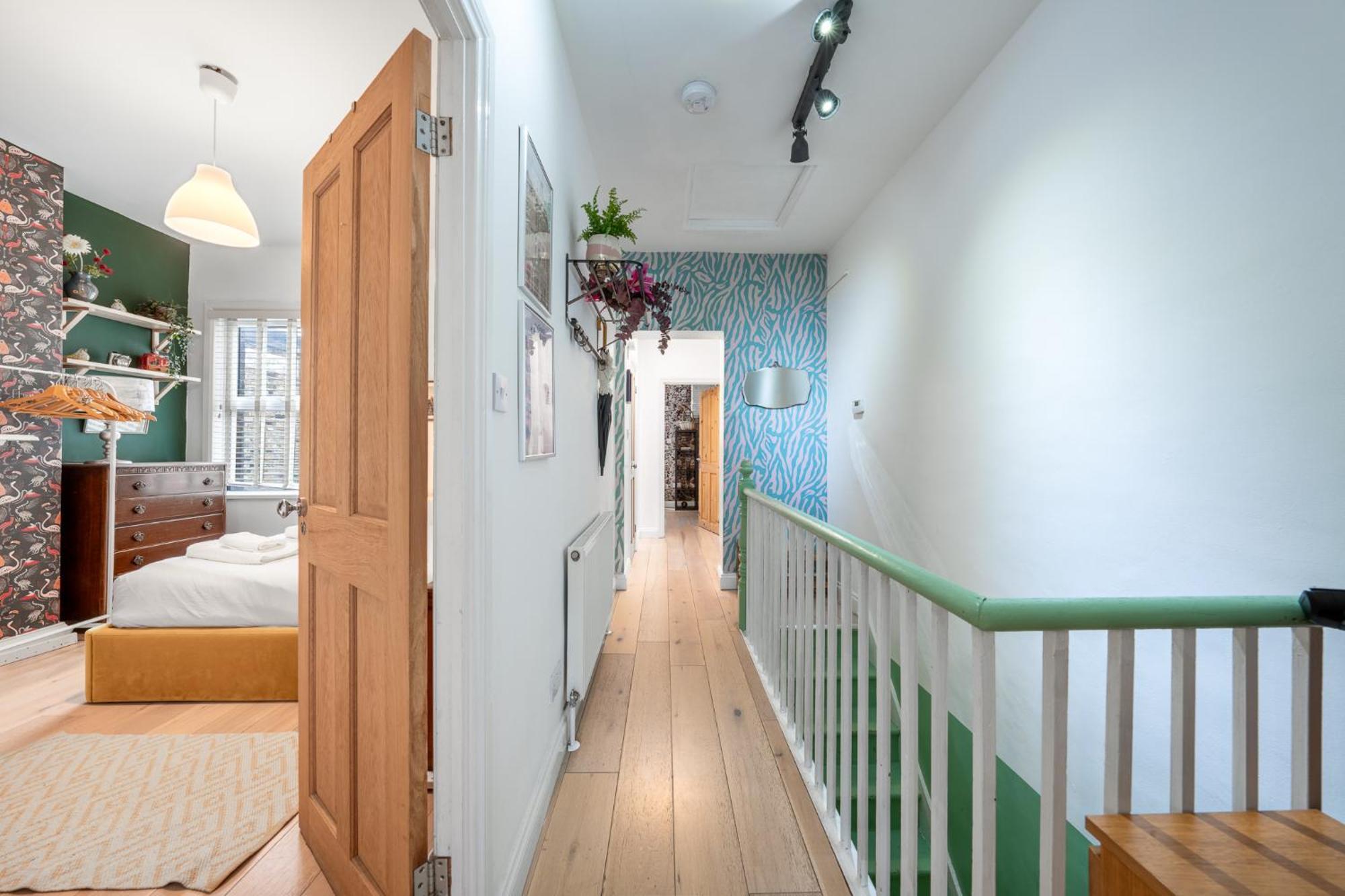 Claremont House 4br - Holiday home