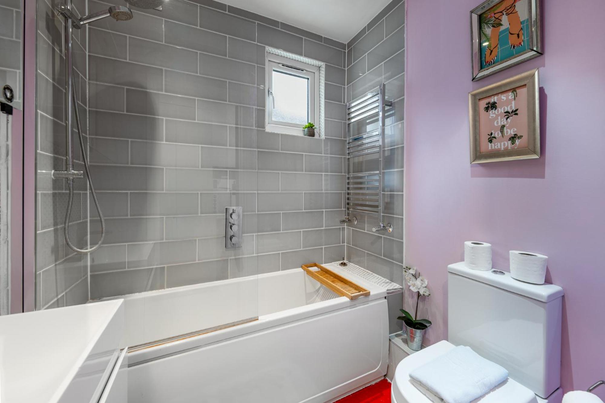 Claremont House 4br - *