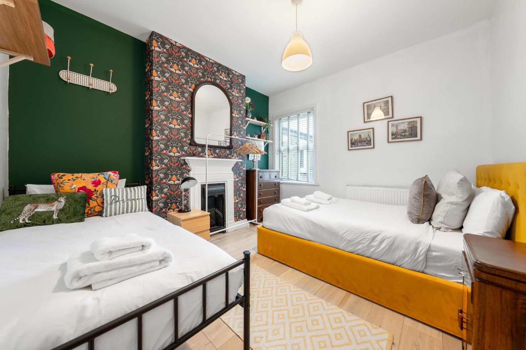 Claremont House 4br - Holiday home *