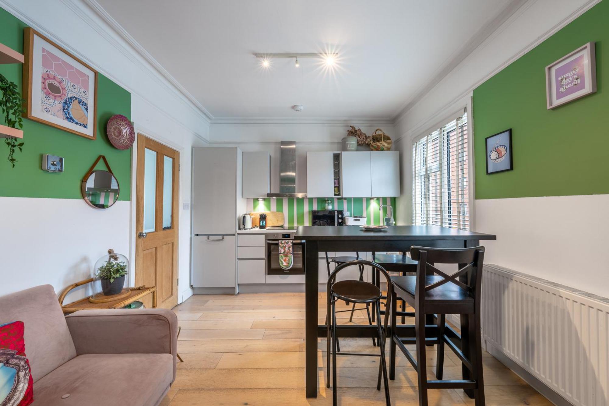 Holiday home Claremont House 4br - London