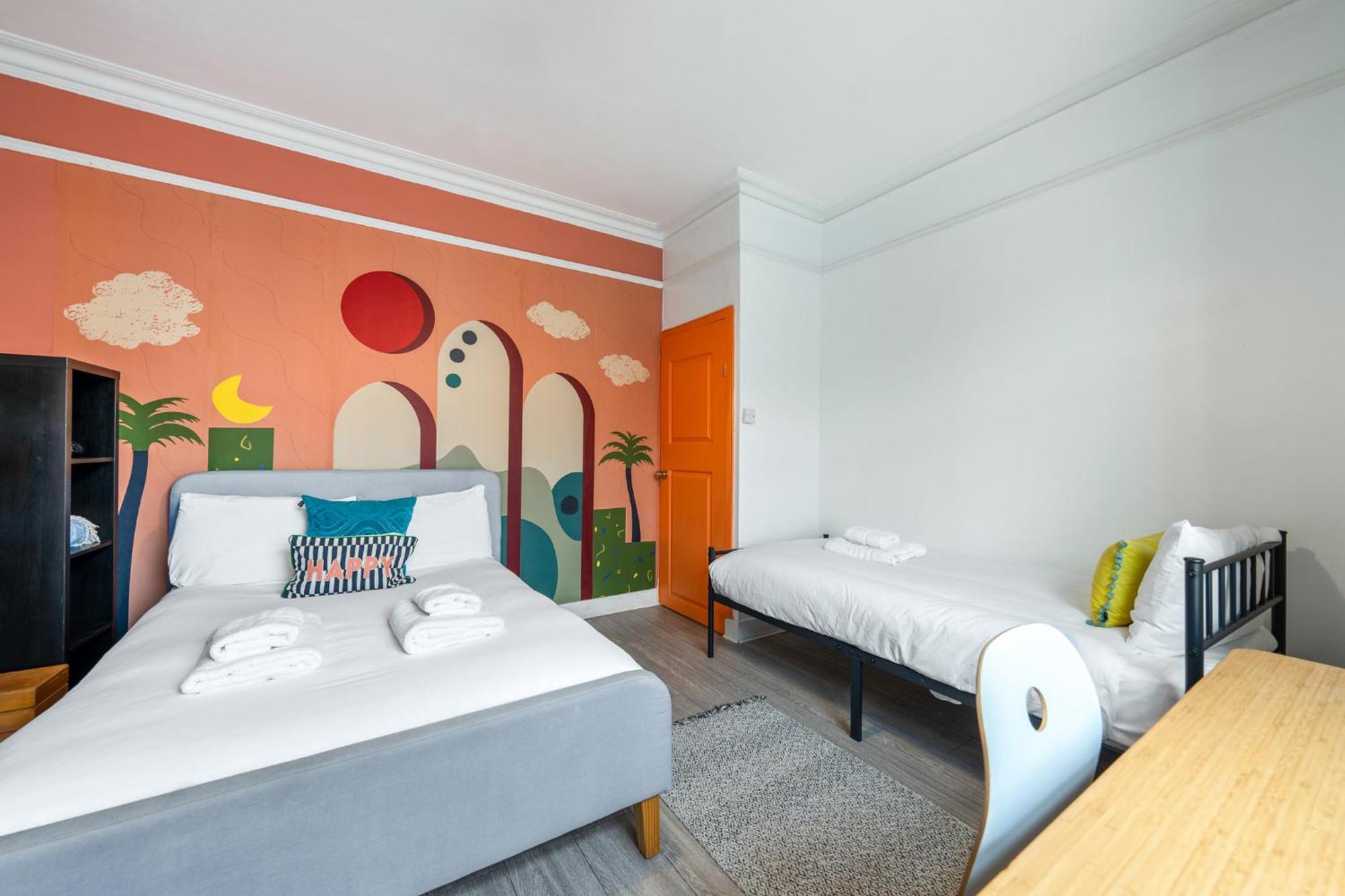 Claremont House 4br - London