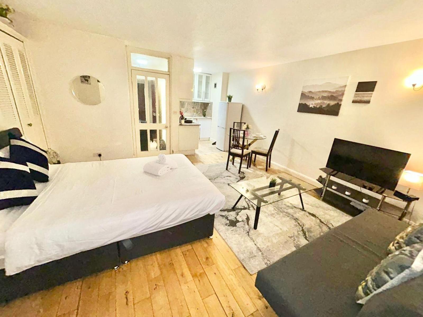 Beautiful At Cromwell Road Appartement Londen