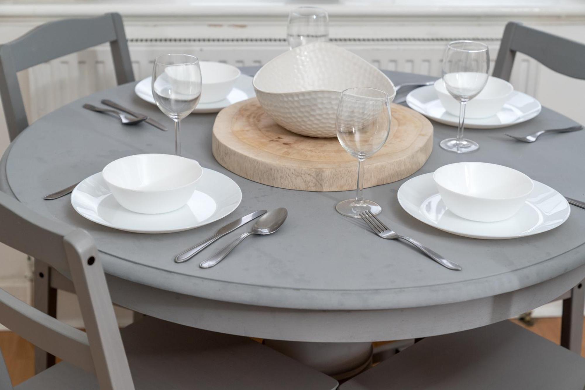The Tooting Bec Hideaway - Prime Location London