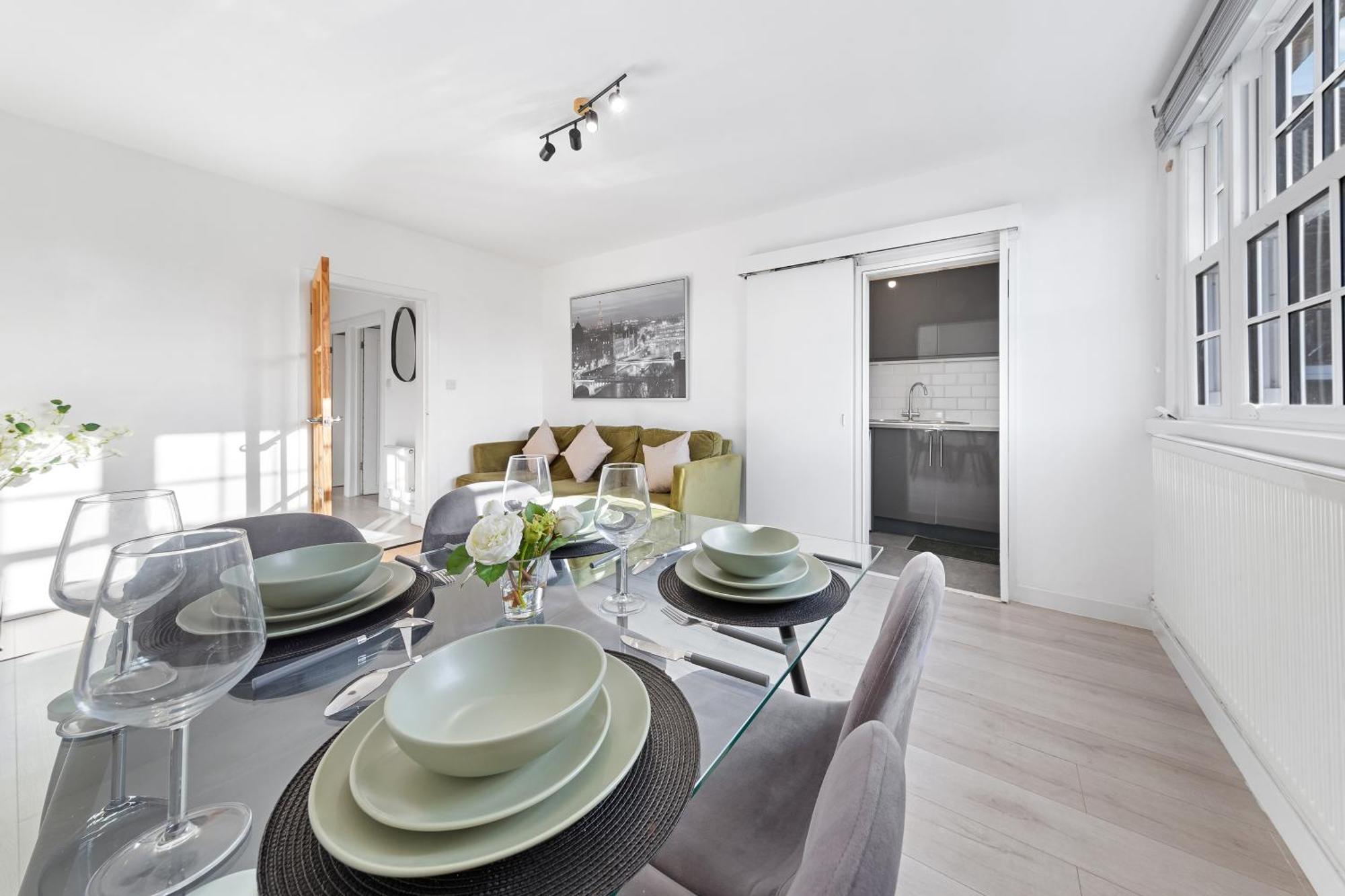 Four-bedroom Luxury Living - Westminster & Vauxhall Apartamento