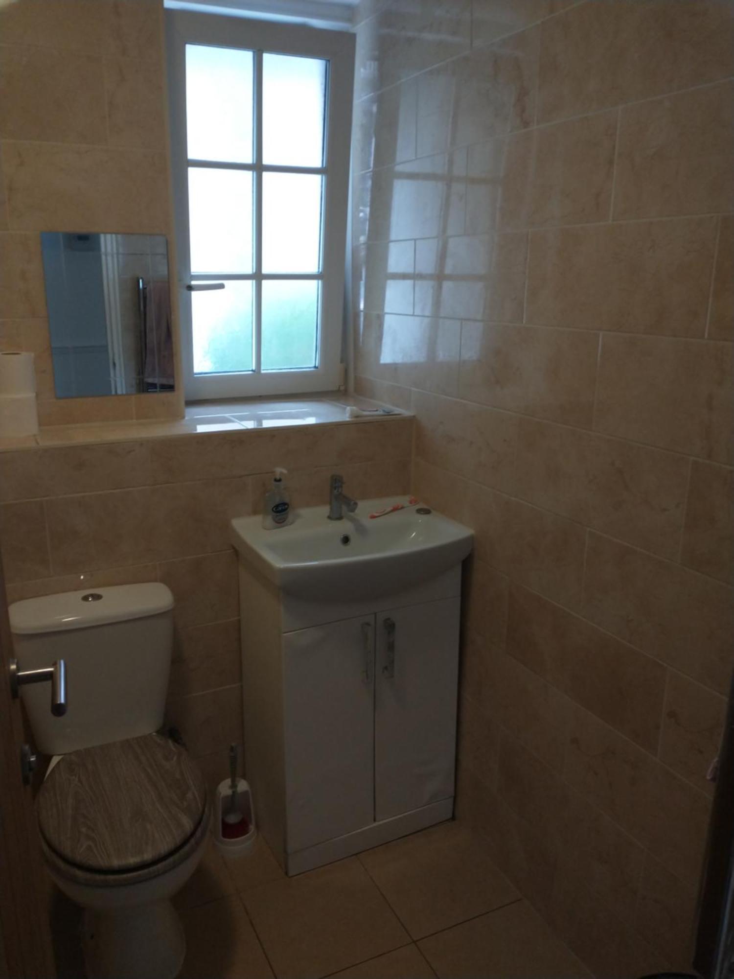 Homestay Large Double Bedroom In Bow E3 *