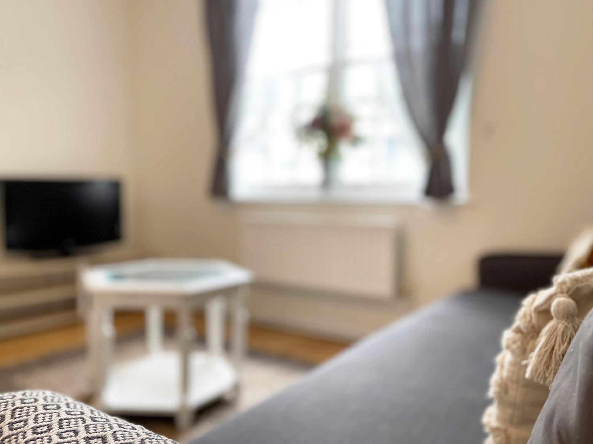 Harper's Place Near Kings Cross - 2 Double Beds, 1 Sofa Bed, Great Location, Ideal For Families Apartment *