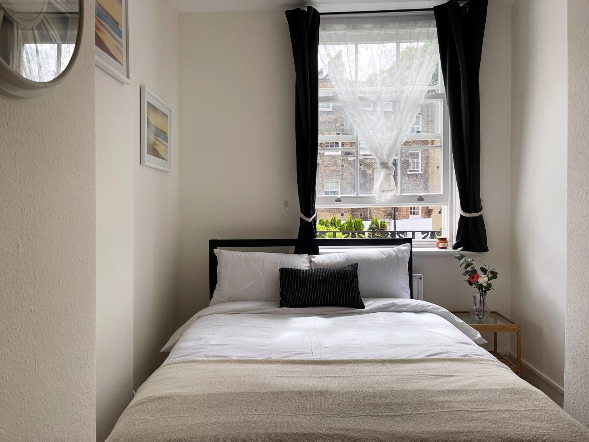 Harper's Place Near Kings Cross - 2 Double Beds, 1 Sofa Bed, Great Location, Ideal For Families *