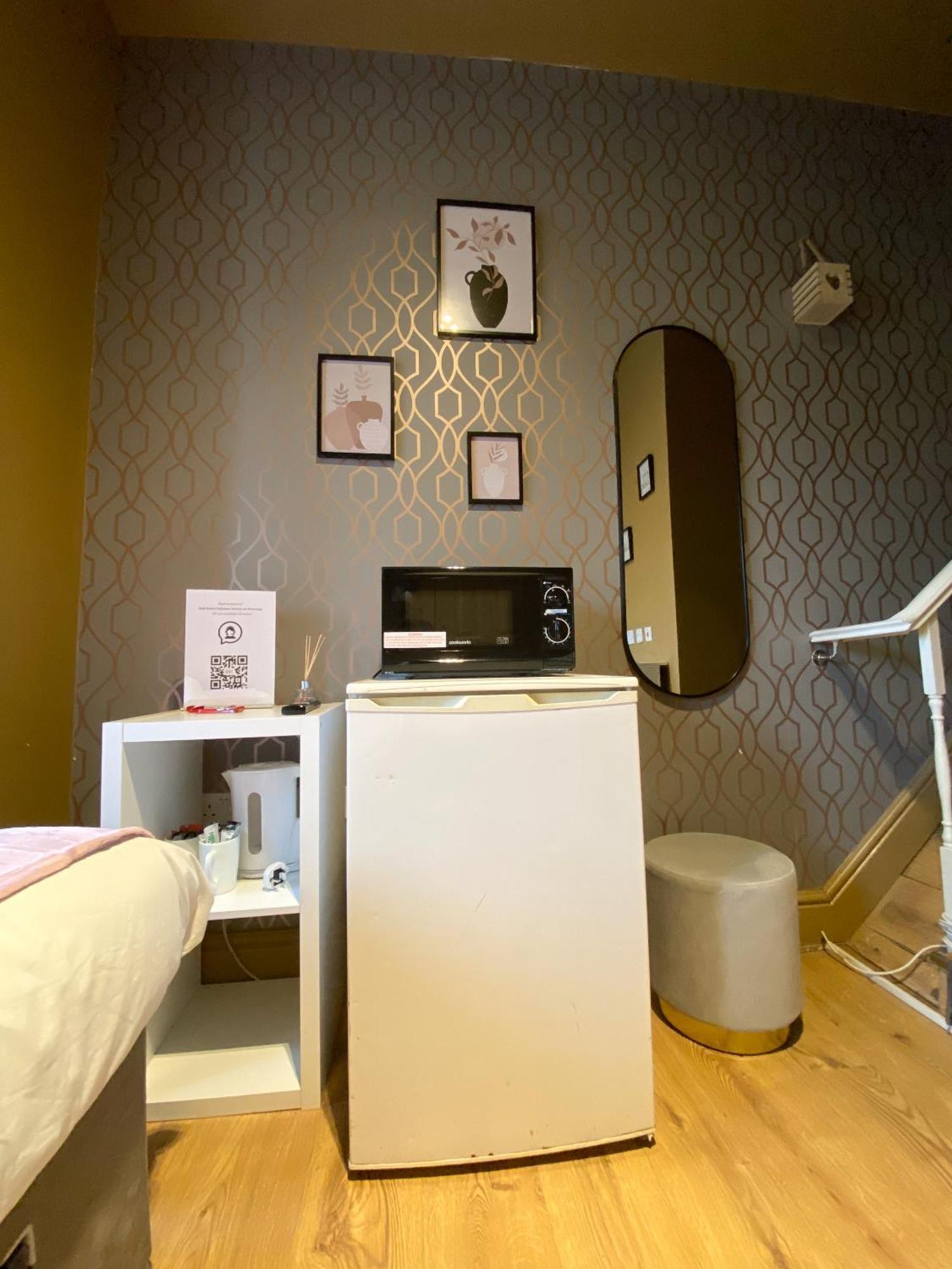 Apartment Holland Road London