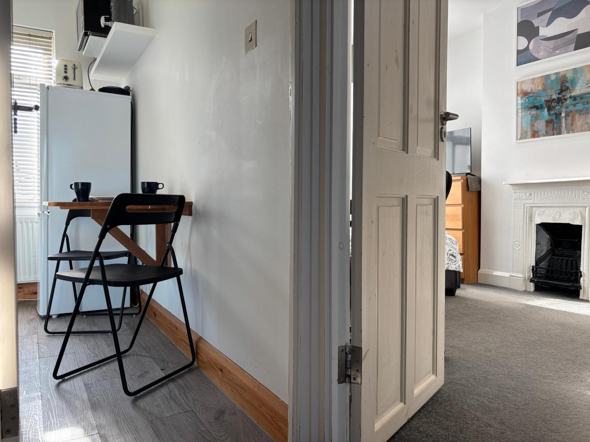 Entire House Floor Perfect For Couples & Freelancers - Available For Single Too *