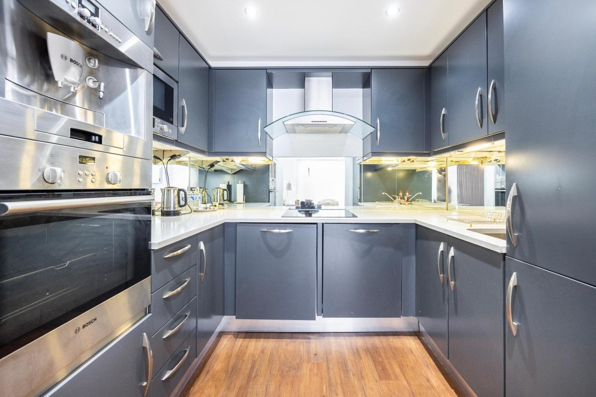 Crowne Views By Austin David Apartment London