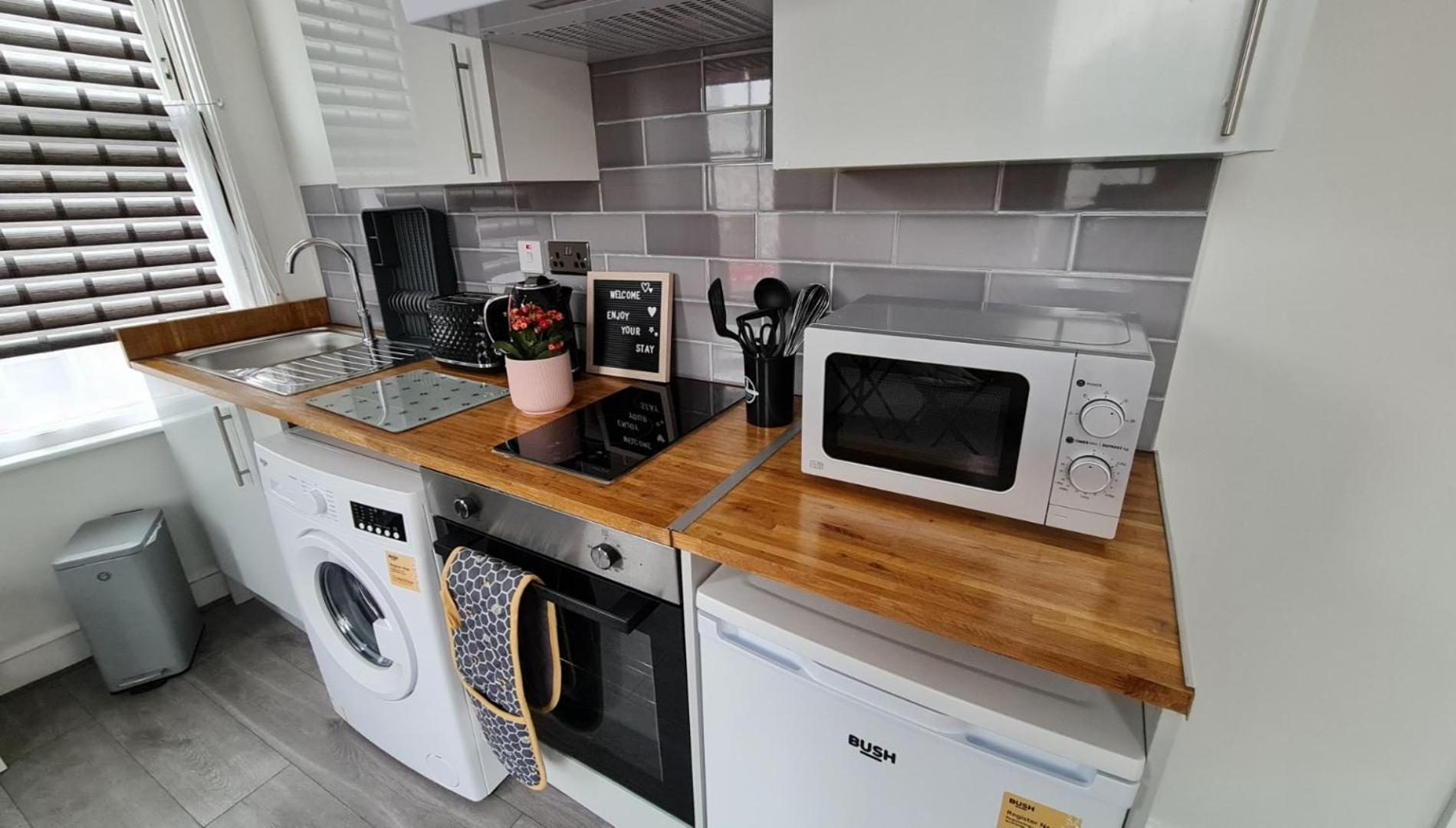 Apartamento Cosy With Kitchenette And Private Bathroom - 15mins To London! Londres