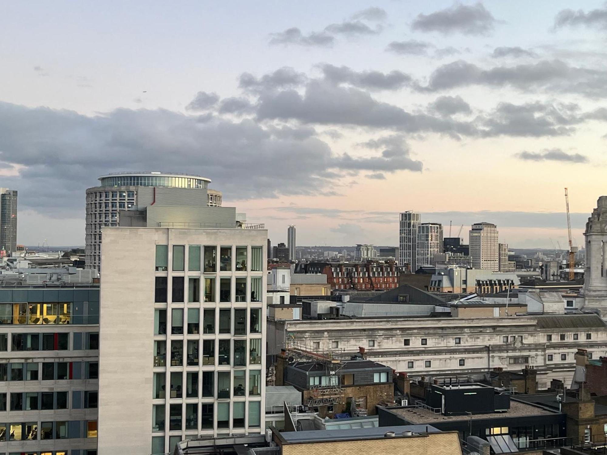 2 Bed Ap Covent Garden Apartment London