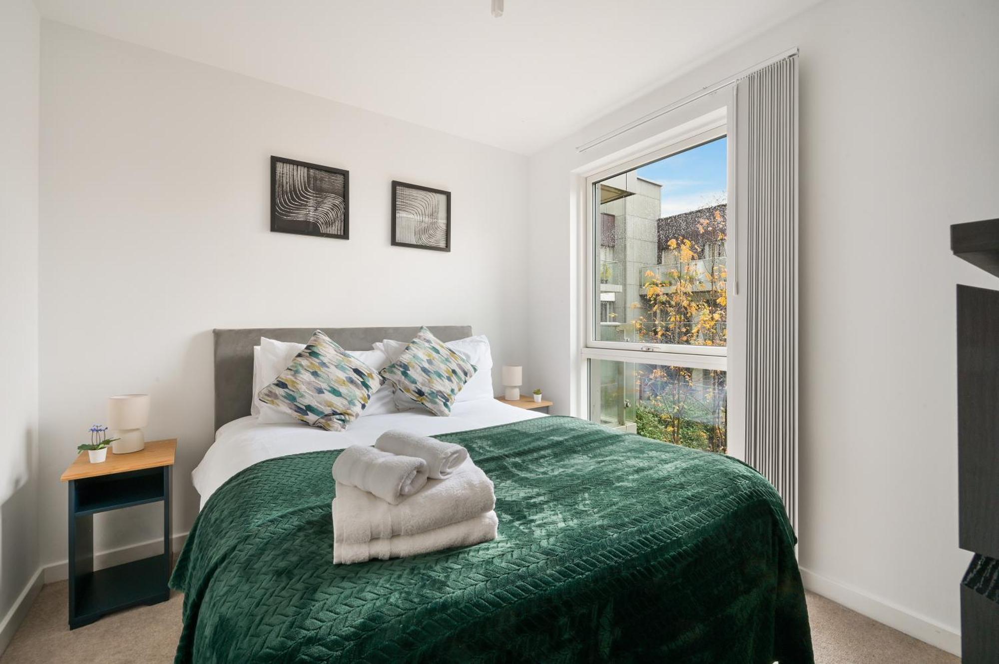 Canary Chic 2 Bedroom With Marina Views London