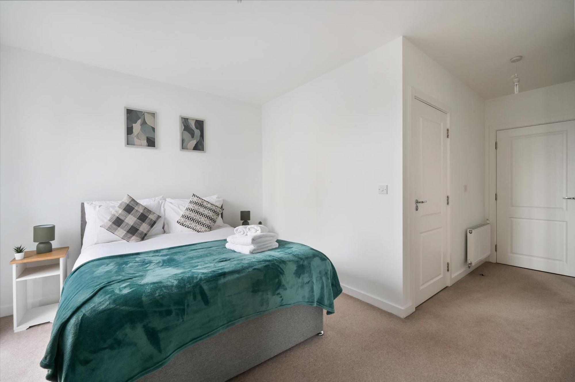 Canary Chic 2 Bedroom With Marina Views Apartment London