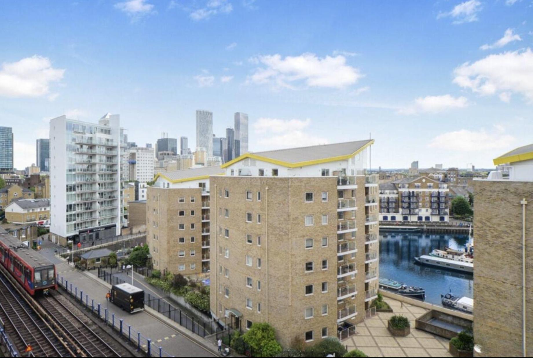 Canary Chic 2 Bedroom With Marina Views London