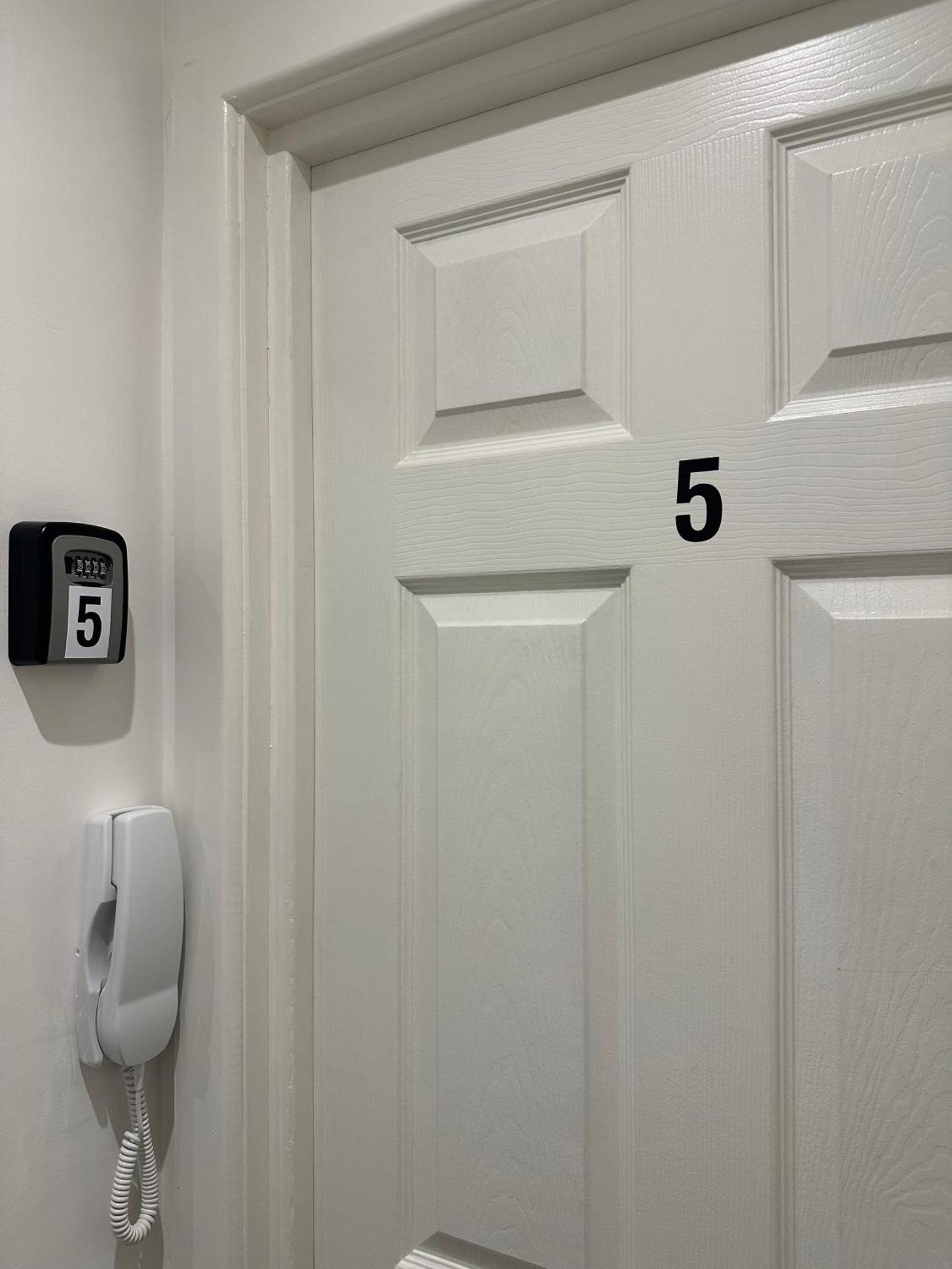 Keysan House 1 * London