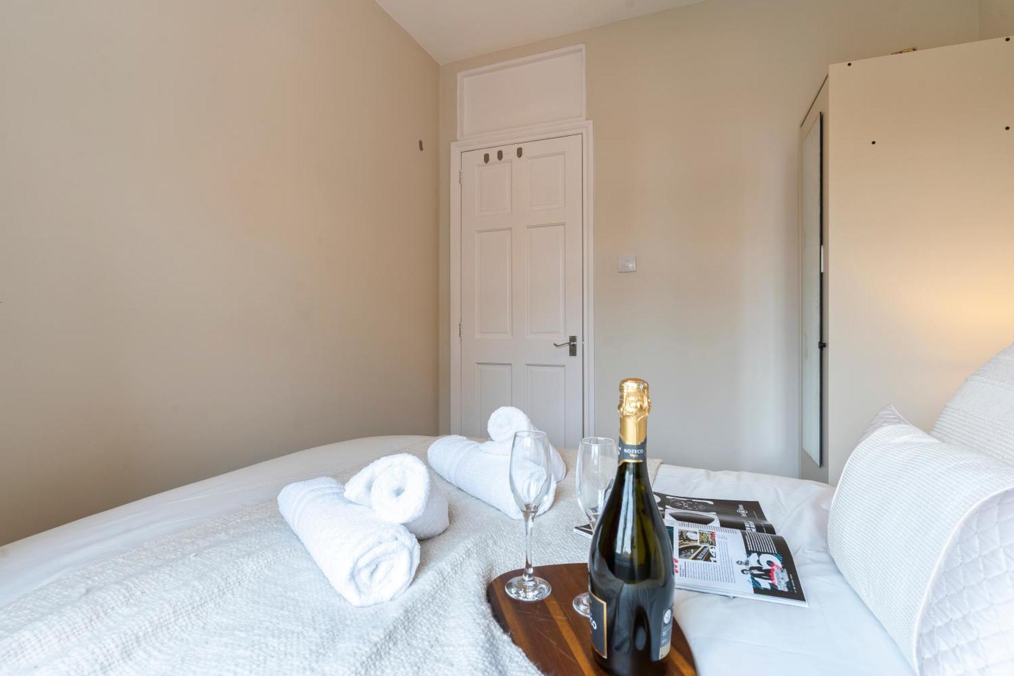Wembley Haven, Lovely 2 Bed Next To Stadium Apartment London
