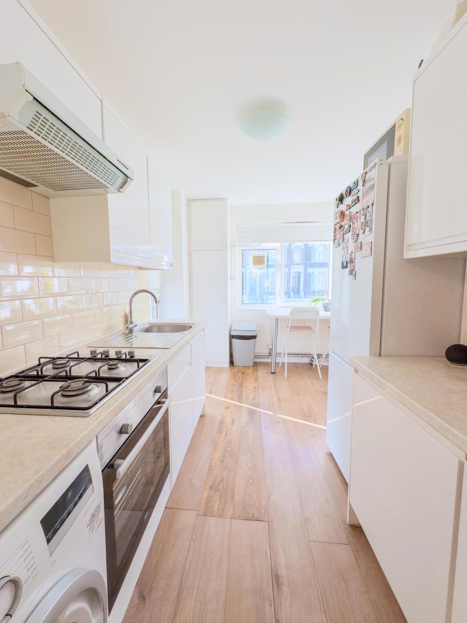 Bright Stockwell Bed & Breakfast