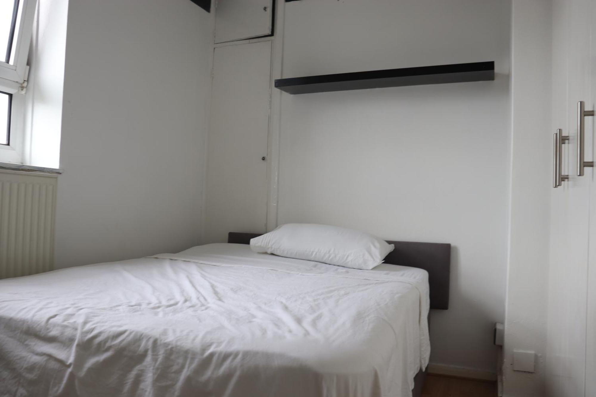 2 Bedroom Flat In Good Value Location * London