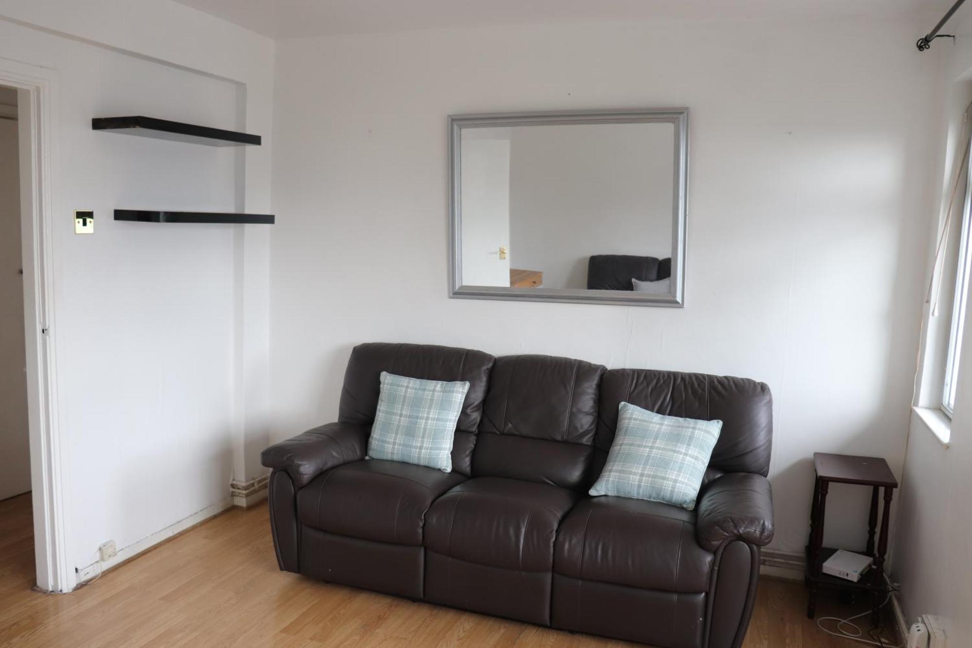 2 Bedroom Flat In Good Value Location * London