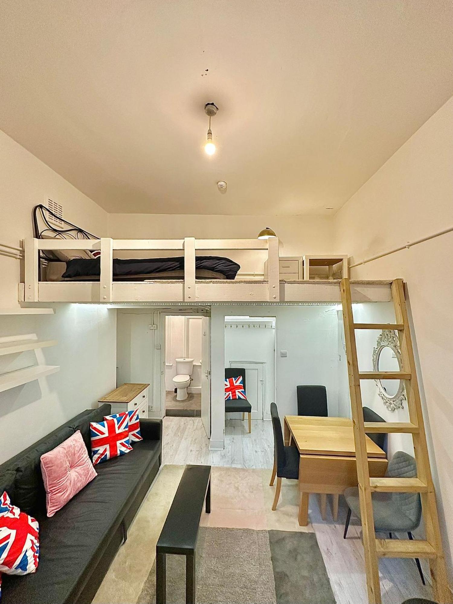 Guest house 81 *