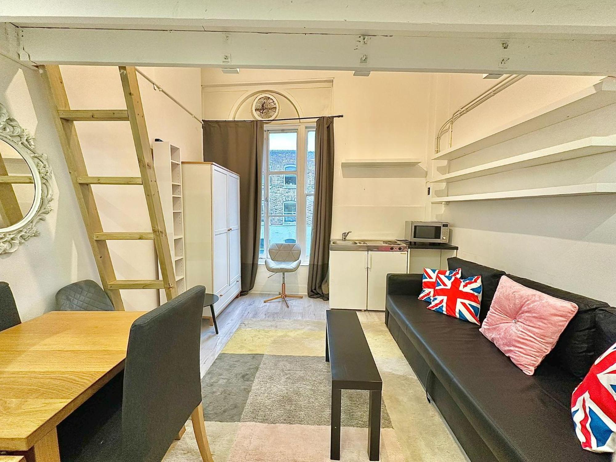 81 London