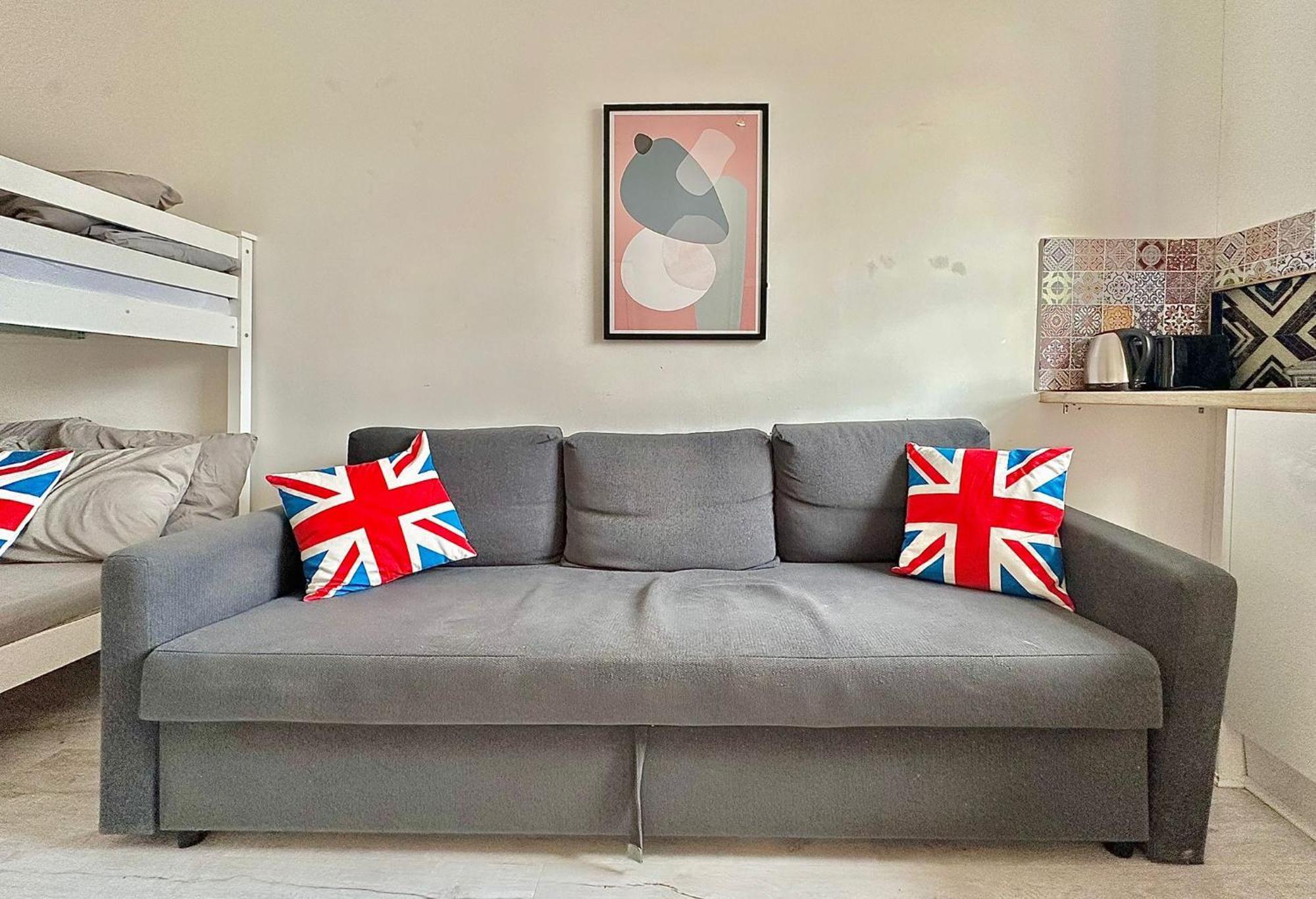 81 Guest house London
