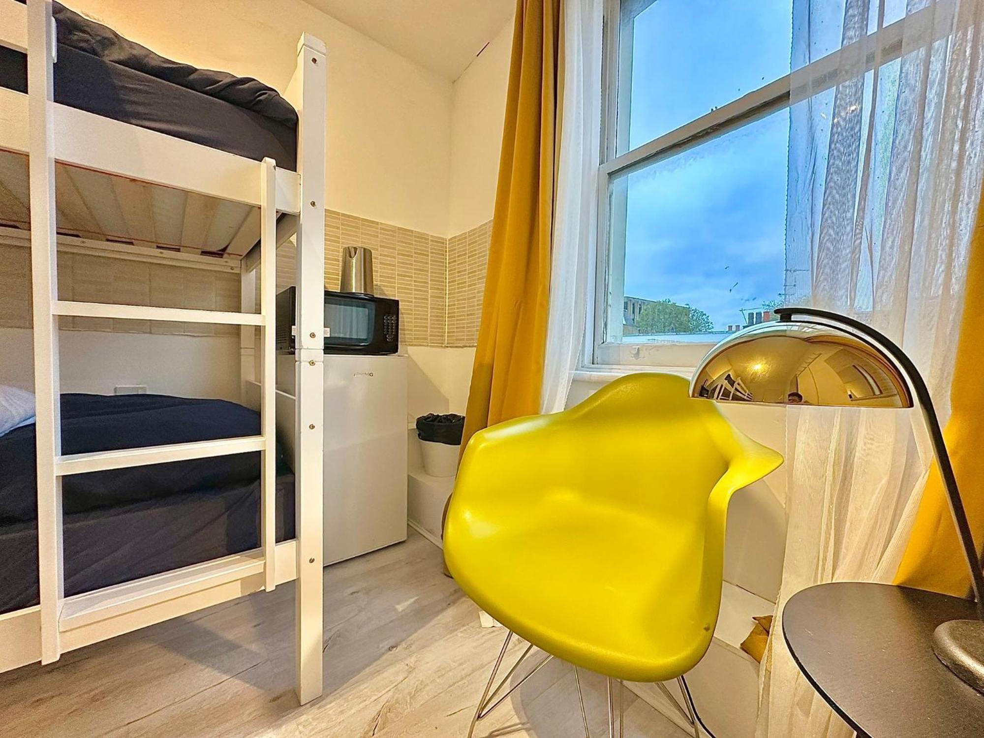 81 Guest house