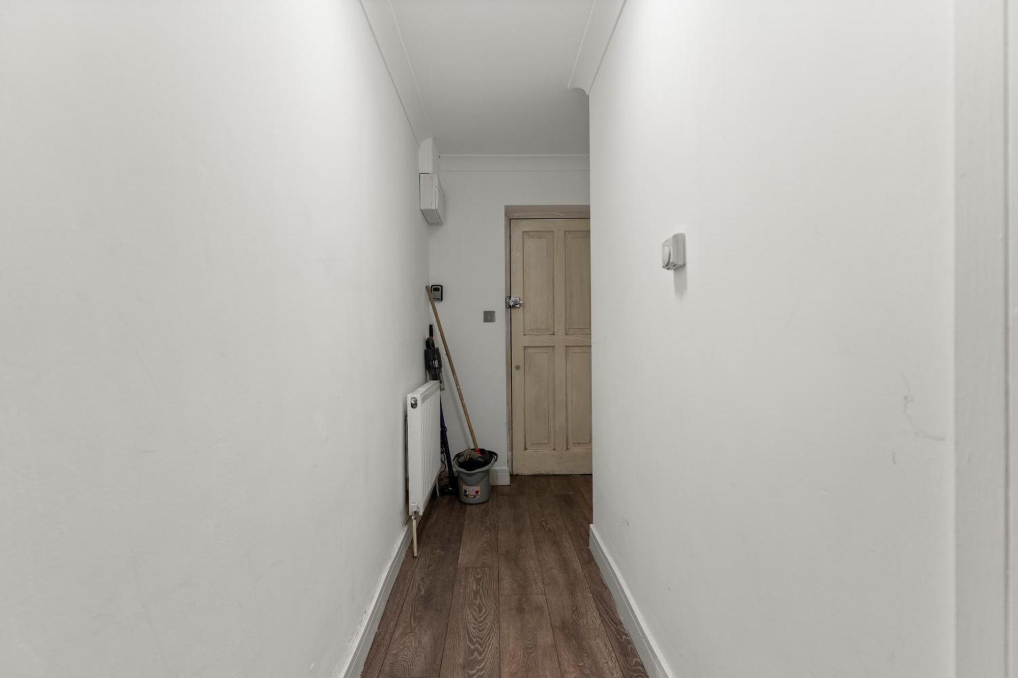Apartment Affordable One Bedroom & In