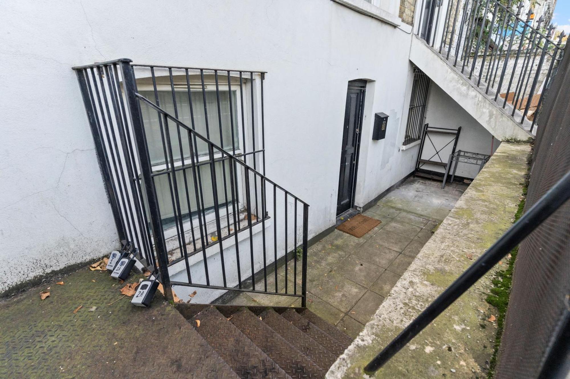 Affordable One Bedroom & In * London