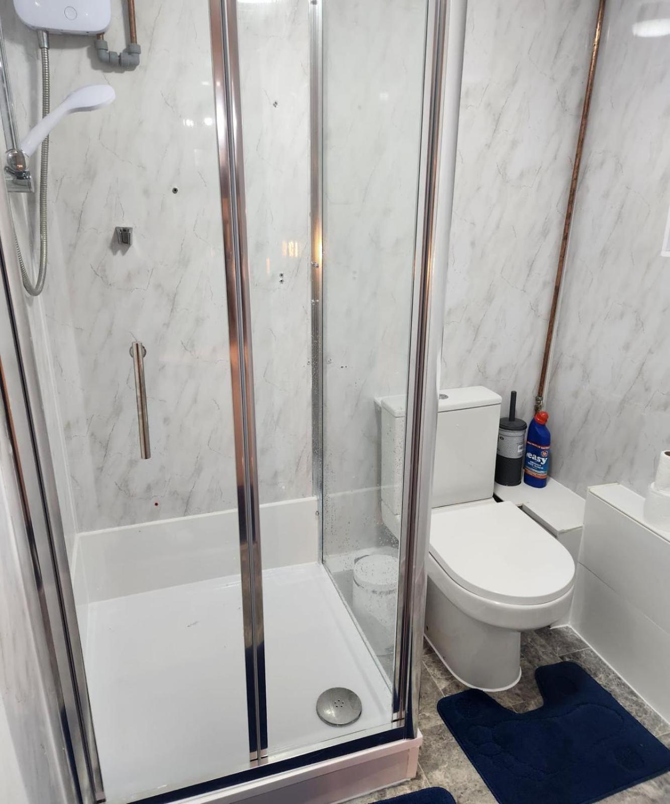 New Deluxe Apt-2 Apartment London