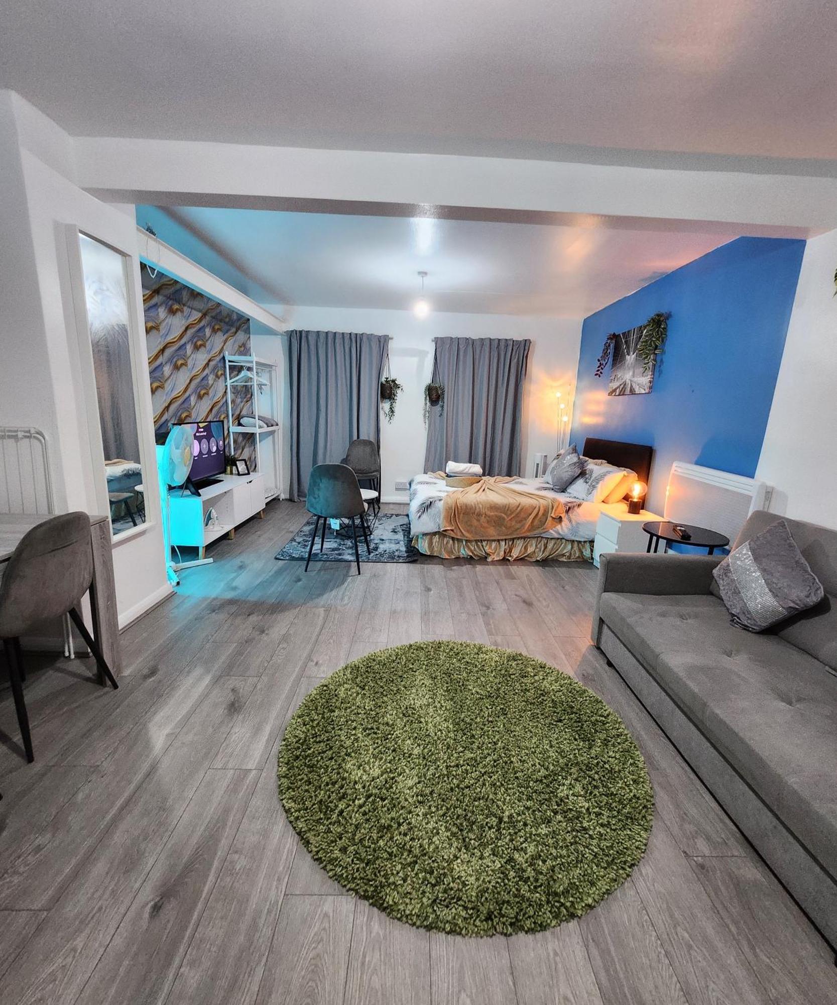New Deluxe Apt-2 Apartment *