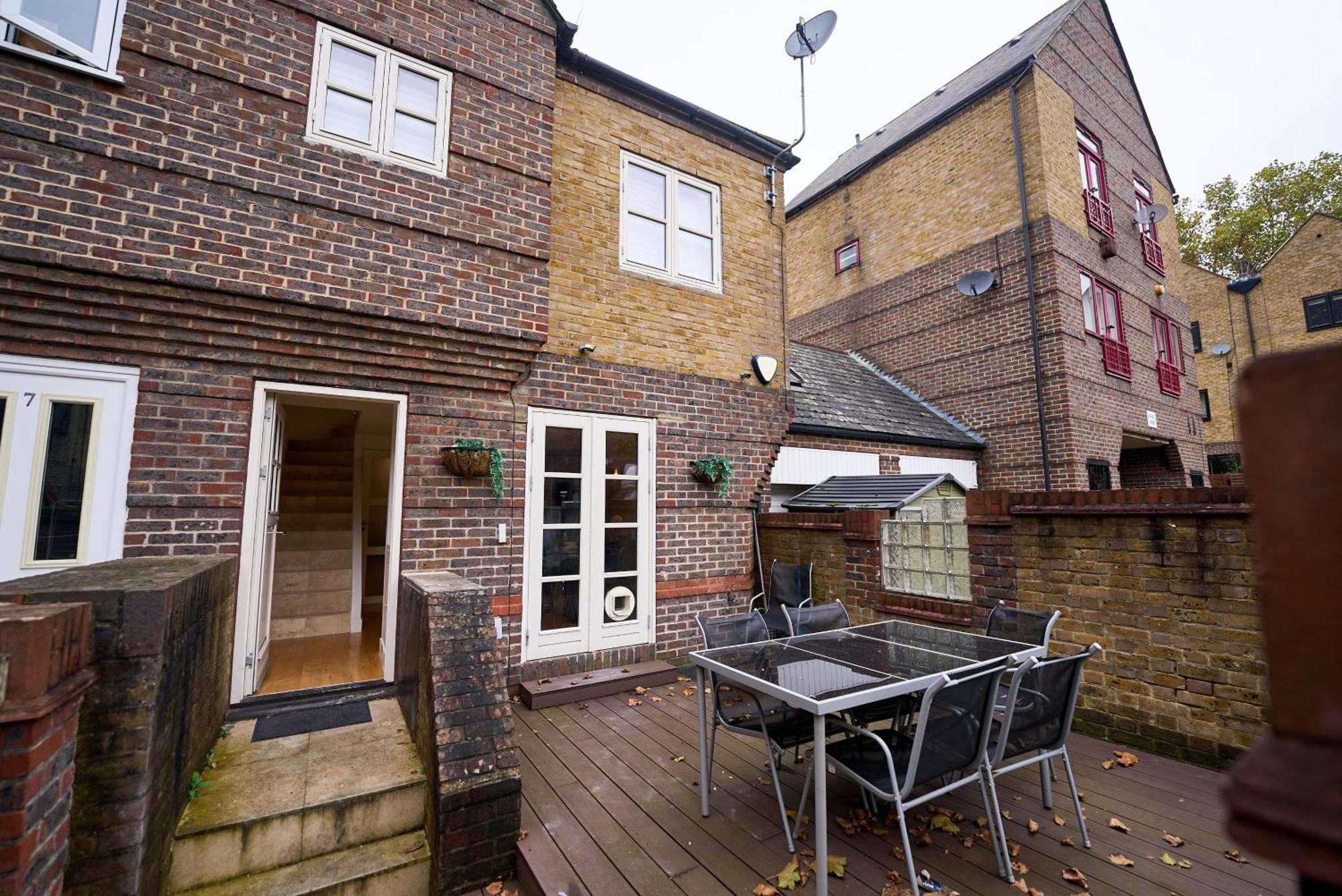 The Garden Loft Apartment London