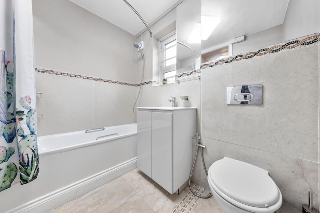 Modern Spacious 1 Bedroom Flat In Hampstead Apartment London