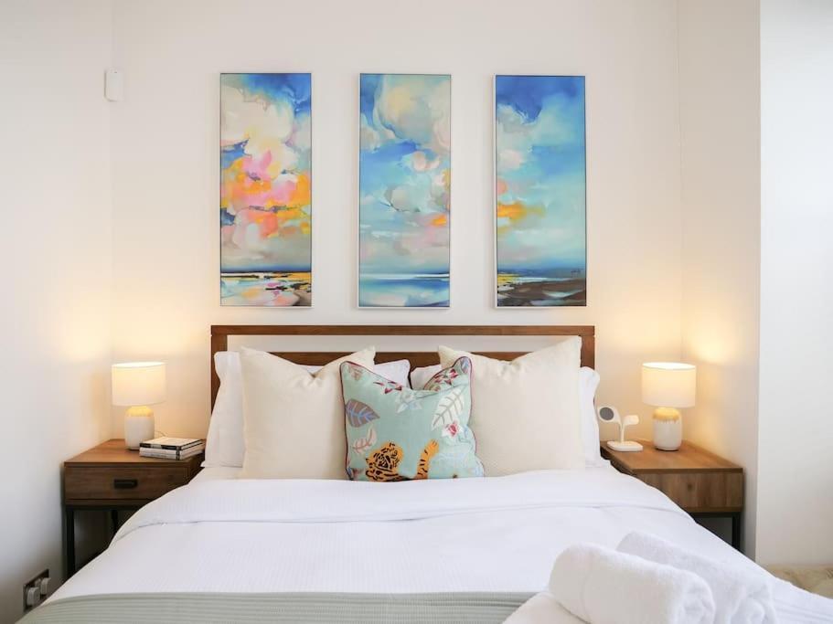 Stylish Hideaway With Oasis Garden *