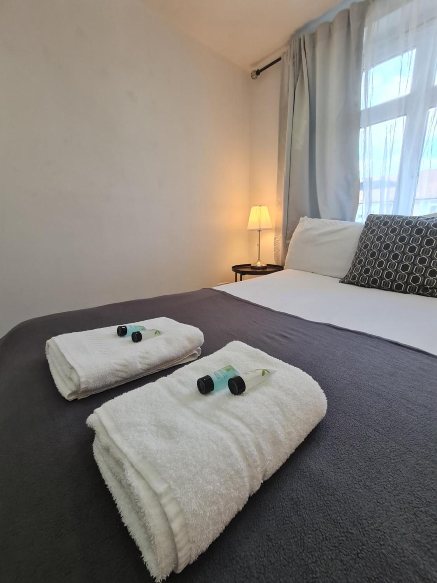 Apartment Urban Hideaway 2beds London